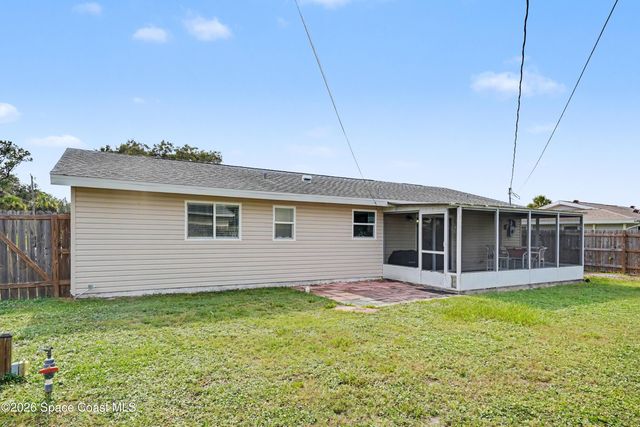 1023 Jersey Lane NE, Palm Bay, FL 32905
