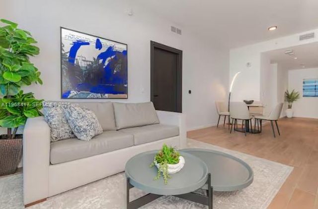 398 NE 5th St 3511, Miami, FL 33132