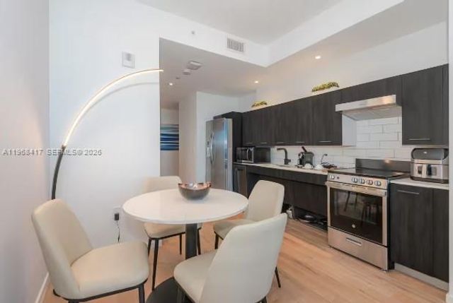 398 NE 5th St 3511, Miami, FL 33132