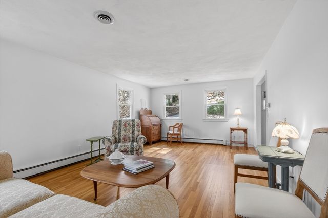 16 Eastmount Road, Medfield, MA 02052