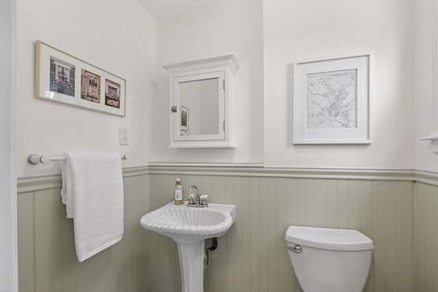 16 Eastmount Road, Medfield, MA 02052