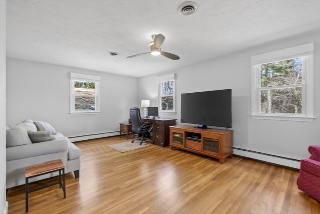 16 Eastmount Road, Medfield, MA 02052