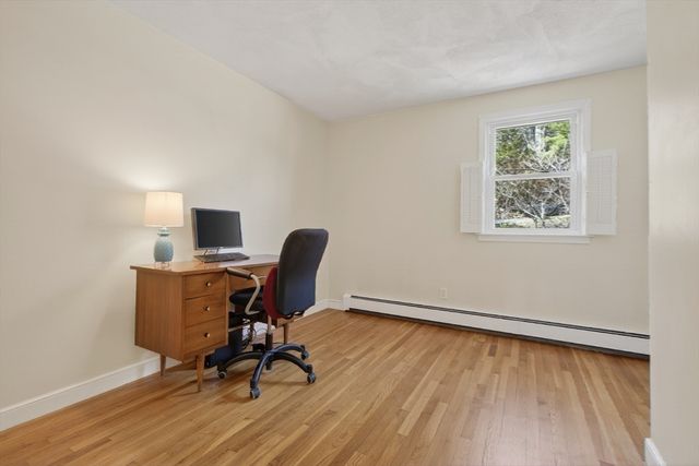 16 Eastmount Road, Medfield, MA 02052