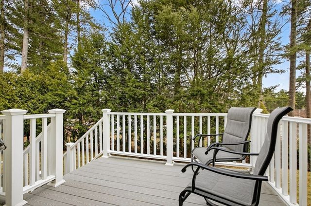 16 Eastmount Road, Medfield, MA 02052