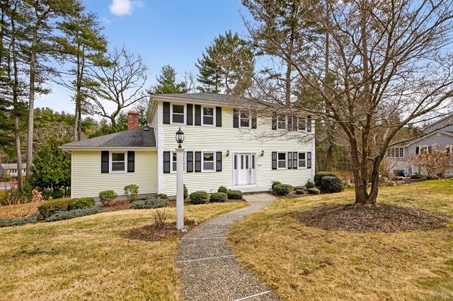 16 Eastmount Road, Medfield, MA 02052
