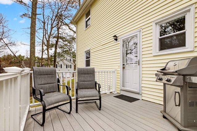 16 Eastmount Road, Medfield, MA 02052