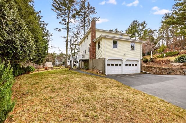 16 Eastmount Road, Medfield, MA 02052