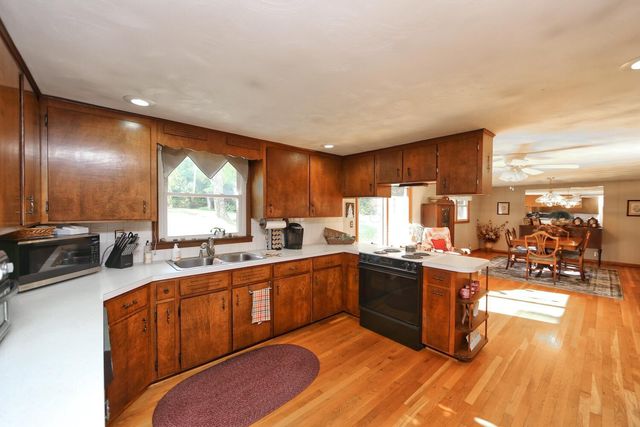 11810 Woodview Lane, Fredericktown, OH 43019