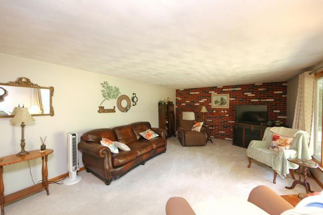 11810 Woodview Lane, Fredericktown, OH 43019