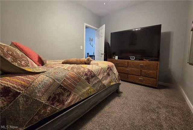 119 S Wallace Street, Uhrichsville, OH 44683