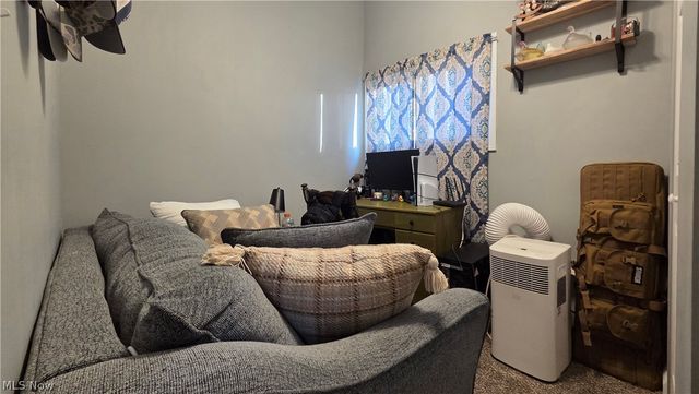 119 S Wallace Street, Uhrichsville, OH 44683