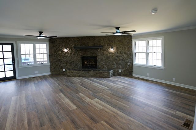1021 Liberty Rd, Charlotte, TN 37036