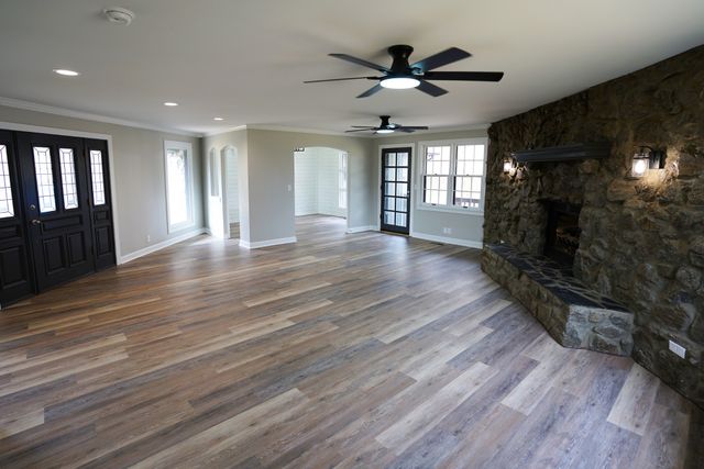 1021 Liberty Rd, Charlotte, TN 37036