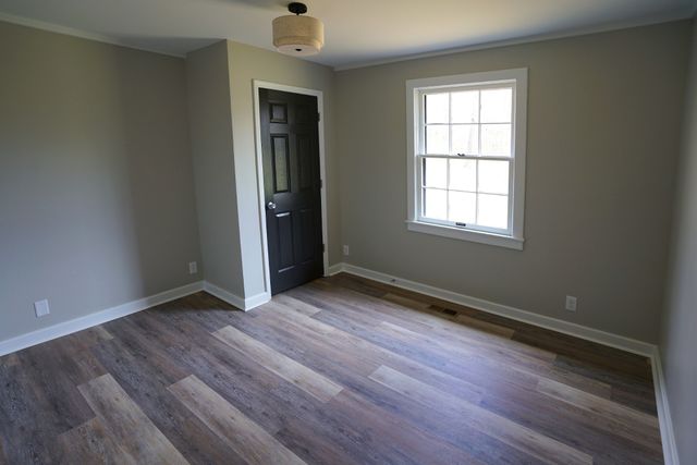 1021 Liberty Rd, Charlotte, TN 37036