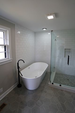 1021 Liberty Rd, Charlotte, TN 37036