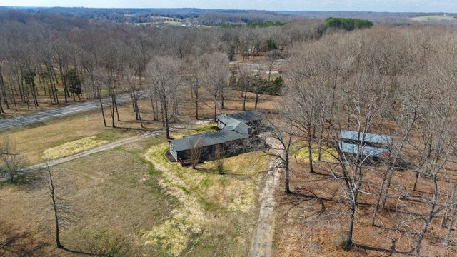 1021 Liberty Rd, Charlotte, TN 37036