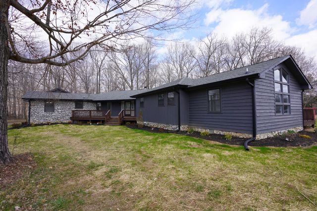 1021 Liberty Rd, Charlotte, TN 37036
