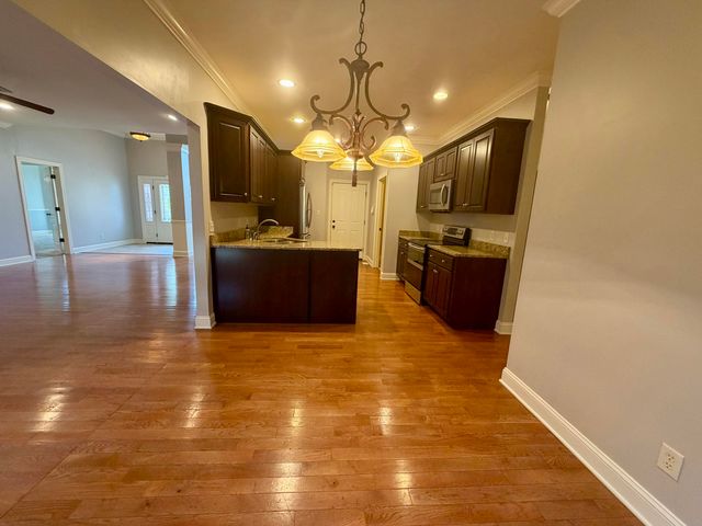 1012 Vineyard Way, Berea, KY 40403