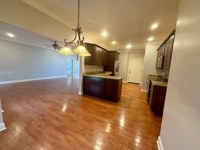 1012 Vineyard Way, Berea, KY 40403