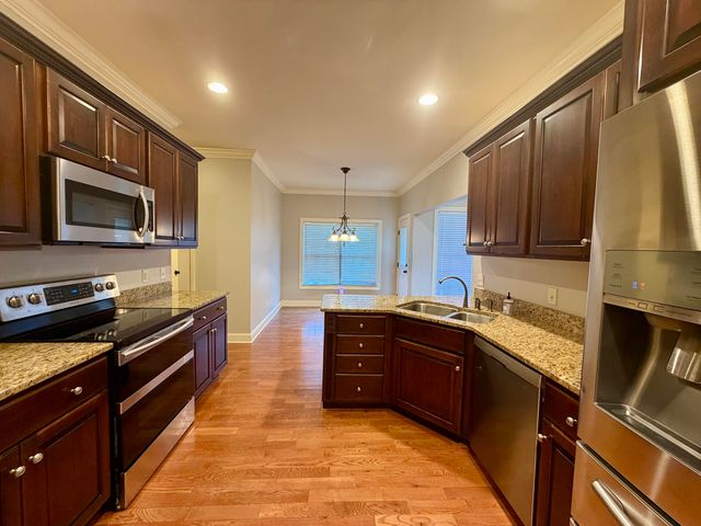 1012 Vineyard Way, Berea, KY 40403