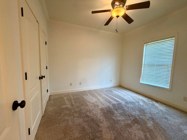 1012 Vineyard Way, Berea, KY 40403