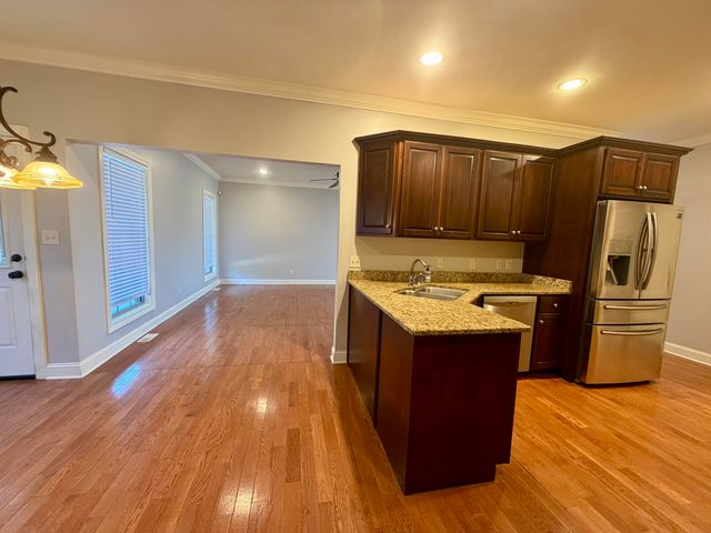 1012 Vineyard Way, Berea, KY 40403