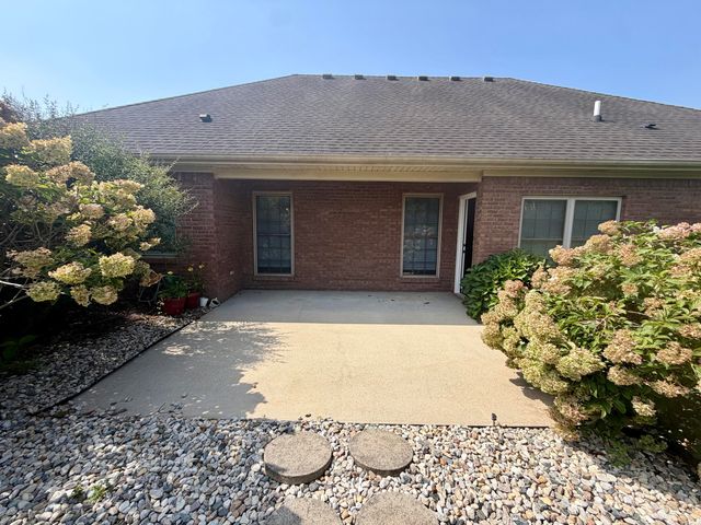 1012 Vineyard Way, Berea, KY 40403
