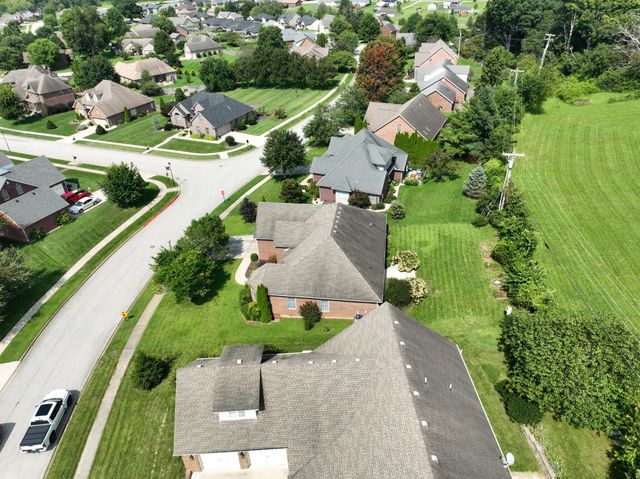 1012 Vineyard Way, Berea, KY 40403