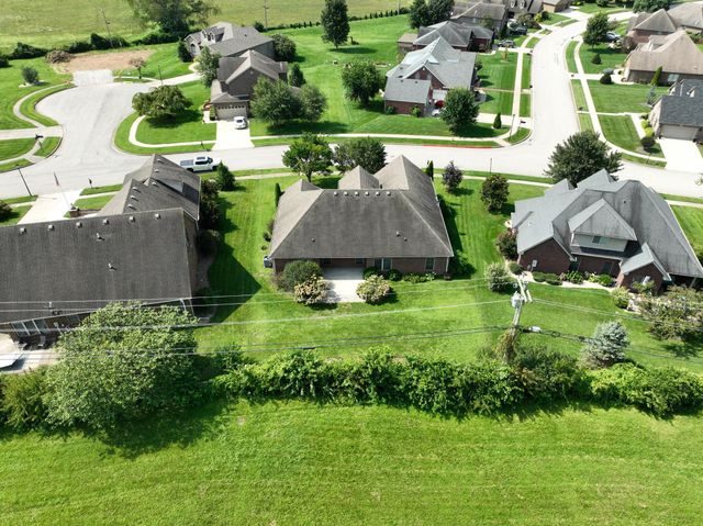 1012 Vineyard Way, Berea, KY 40403