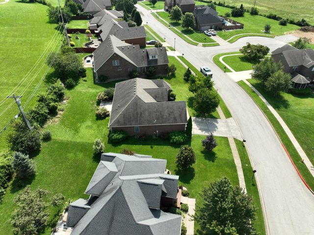 1012 Vineyard Way, Berea, KY 40403