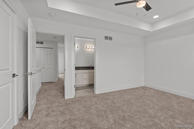 2845 Summers Place, Troy, MI 48084