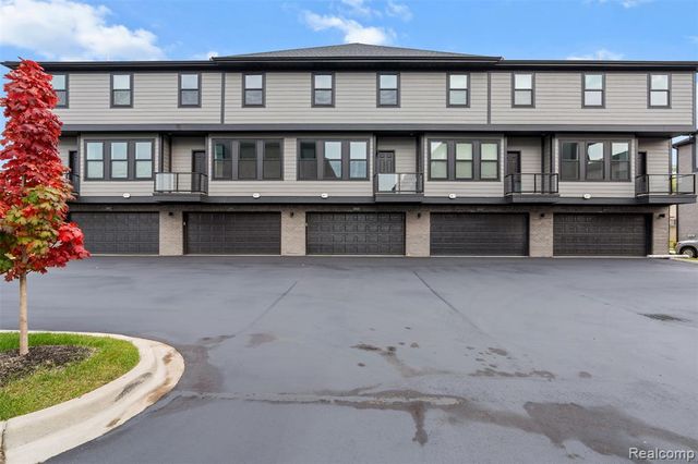 2845 Summers Place, Troy, MI 48084