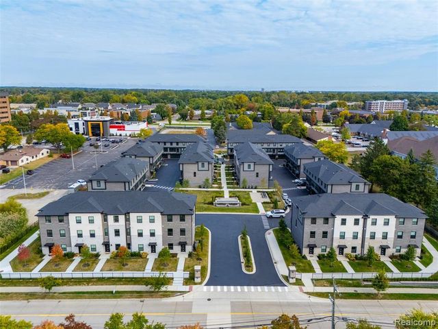 2845 Summers Place, Troy, MI 48084