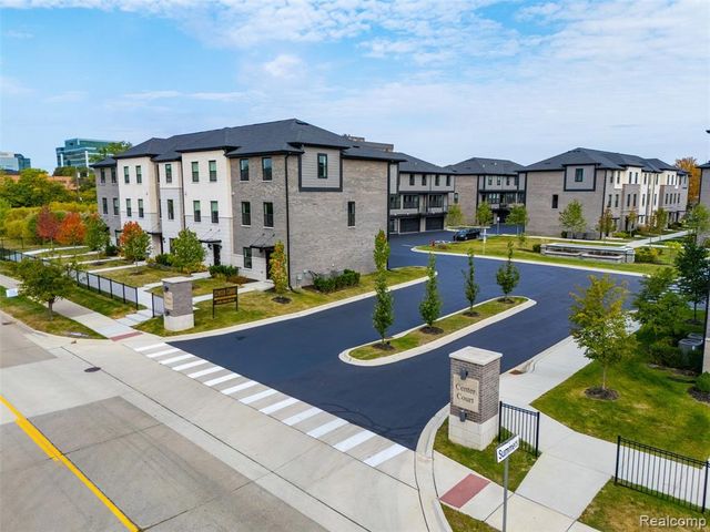 2845 Summers Place, Troy, MI 48084