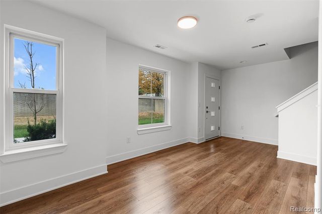 2845 Summers Place, Troy, MI 48084