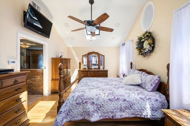 131 Pine Grove Ave, Bellingham, MA 02019