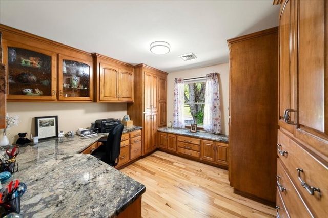 131 Pine Grove Ave, Bellingham, MA 02019