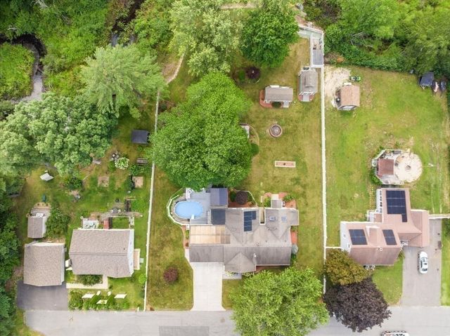 131 Pine Grove Ave, Bellingham, MA 02019