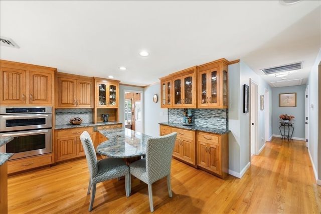 131 Pine Grove Ave, Bellingham, MA 02019