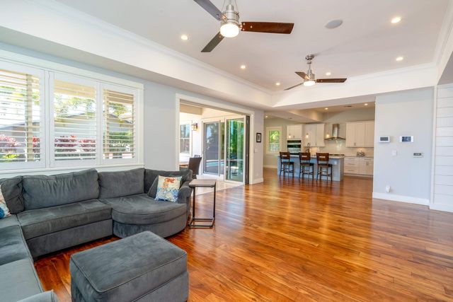 144 Hoolapa St, Kihei, HI 96753