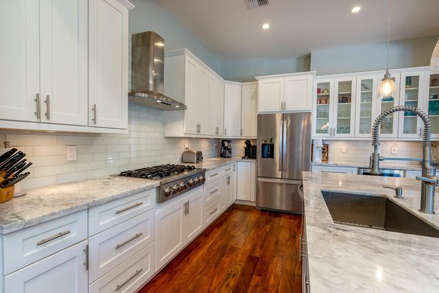 144 Hoolapa St, Kihei, HI 96753