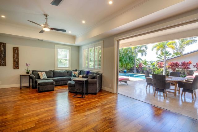 144 Hoolapa St, Kihei, HI 96753