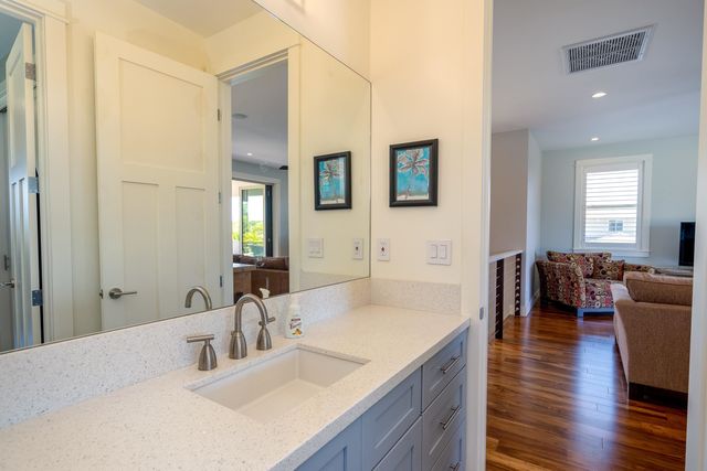 144 Hoolapa St, Kihei, HI 96753