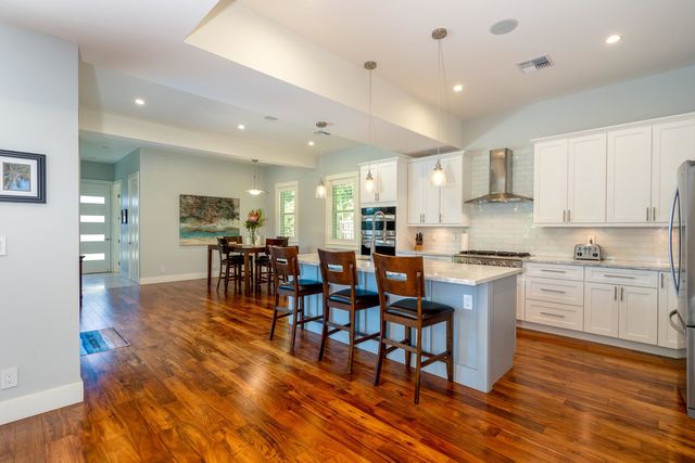 144 Hoolapa St, Kihei, HI 96753