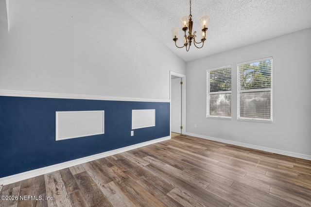 3767 HERMITAGE Road E, Jacksonville, FL 32277