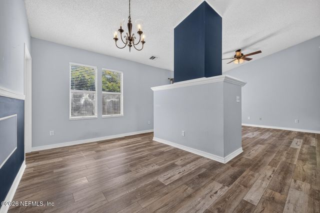 3767 HERMITAGE Road E, Jacksonville, FL 32277