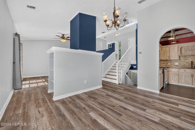 3767 HERMITAGE Road E, Jacksonville, FL 32277