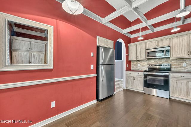 3767 HERMITAGE Road E, Jacksonville, FL 32277