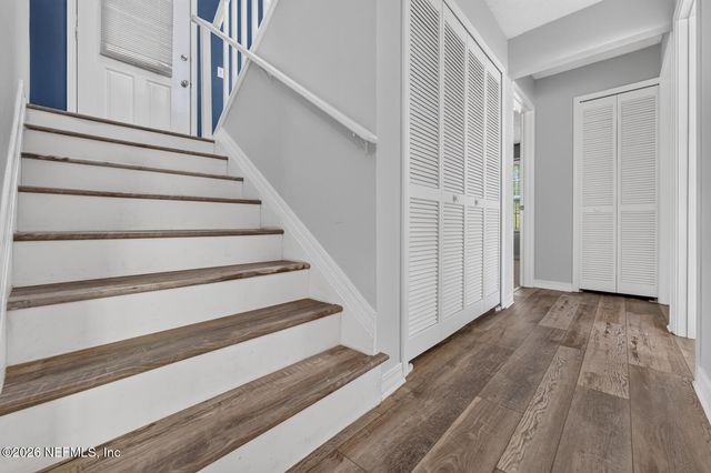 3767 HERMITAGE Road E, Jacksonville, FL 32277