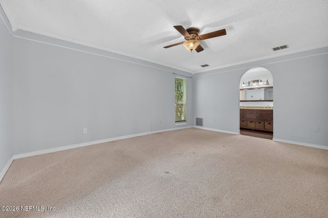 3767 HERMITAGE Road E, Jacksonville, FL 32277